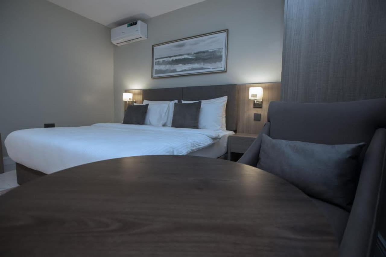 Knightsbridge Hotel & Suites Абуджа Екстер'єр фото