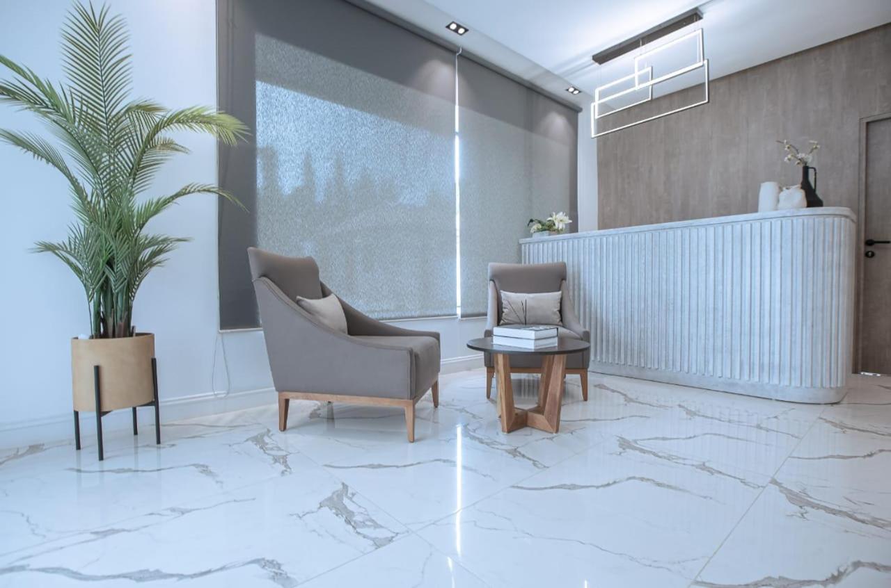 Knightsbridge Hotel & Suites Абуджа Екстер'єр фото
