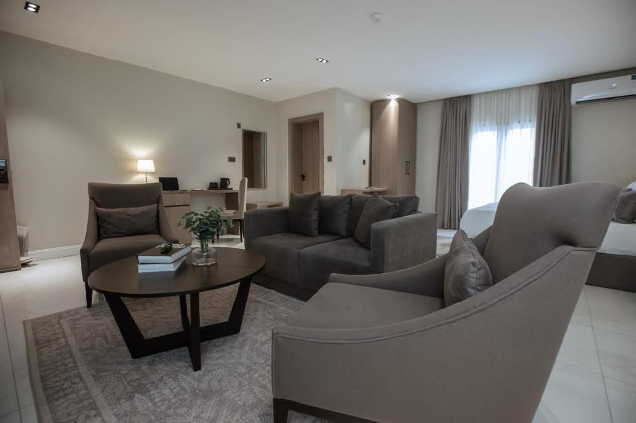 Knightsbridge Hotel & Suites Абуджа Екстер'єр фото