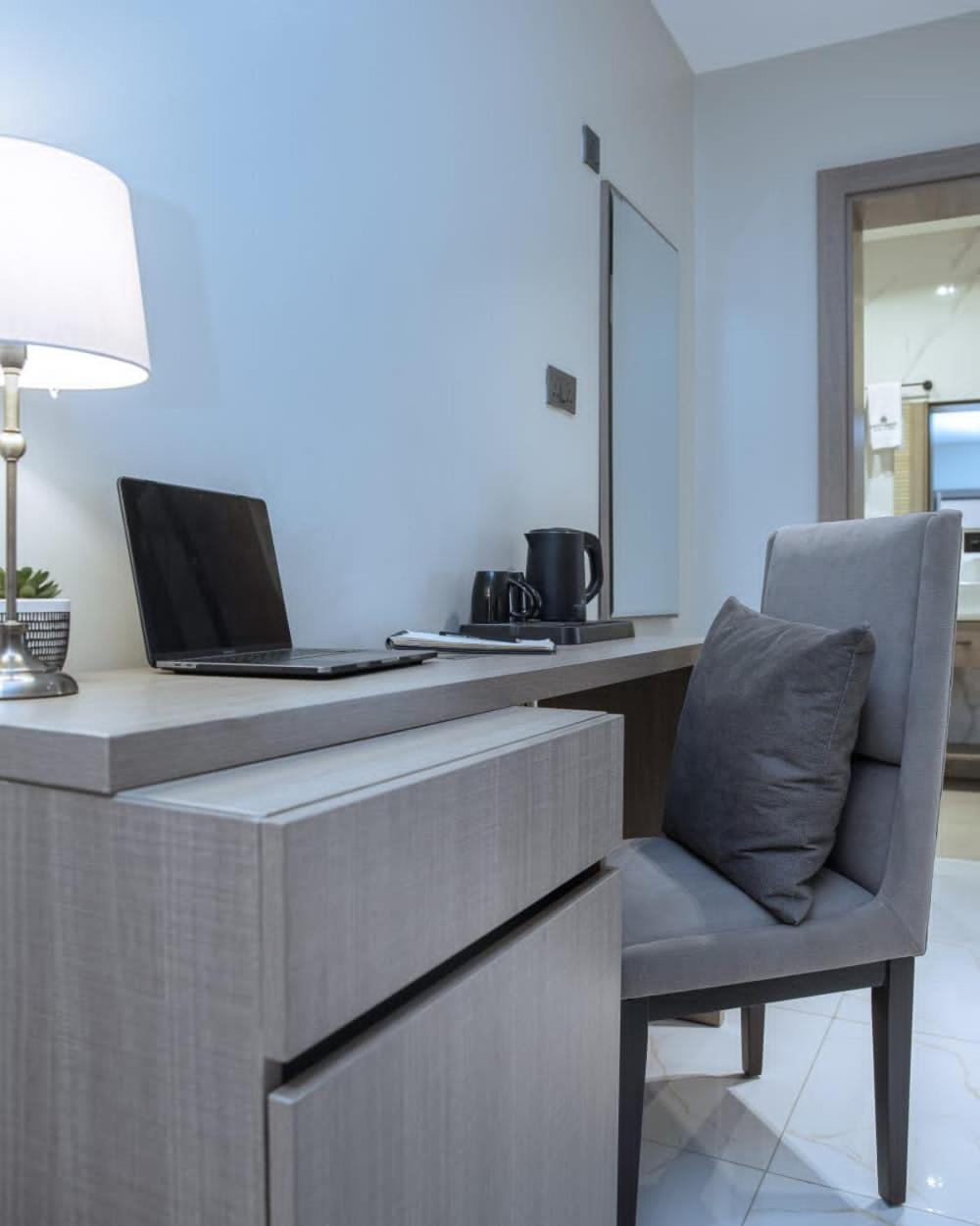 Knightsbridge Hotel & Suites Абуджа Екстер'єр фото