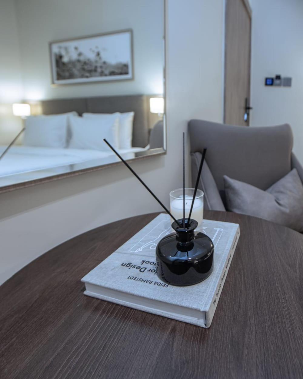 Knightsbridge Hotel & Suites Абуджа Екстер'єр фото