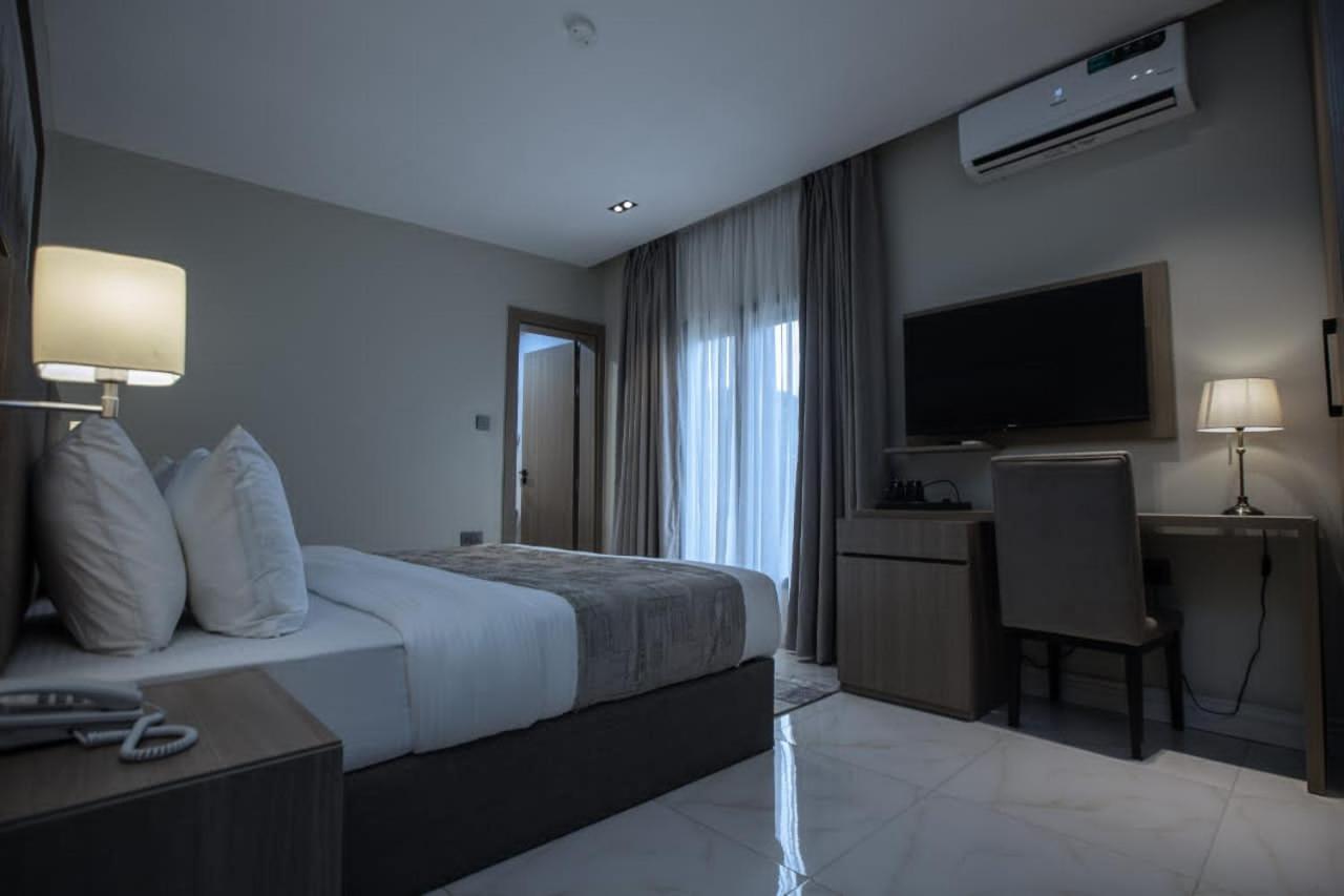 Knightsbridge Hotel & Suites Абуджа Екстер'єр фото
